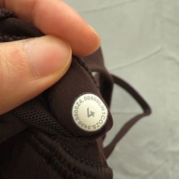 Align Tank - Size 4 - Picture 4 of 4